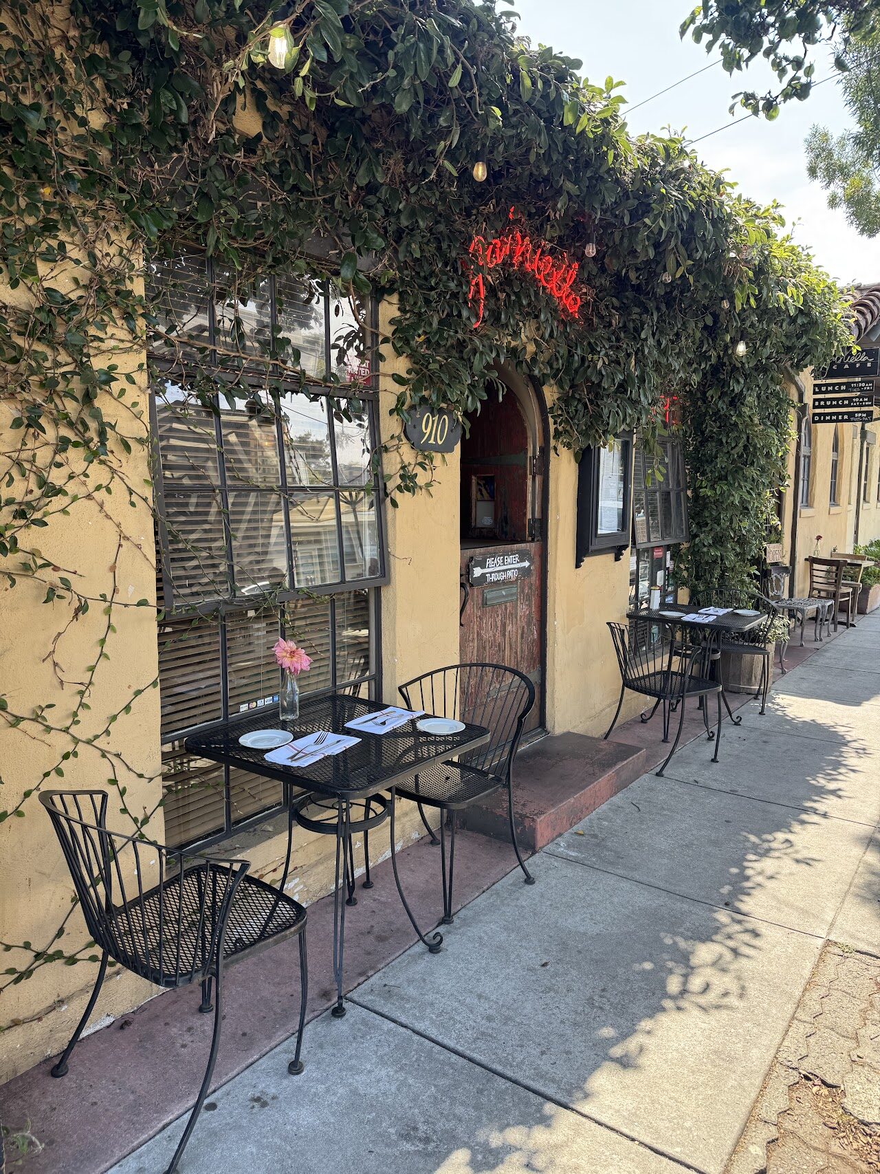 Gabriella Cafe